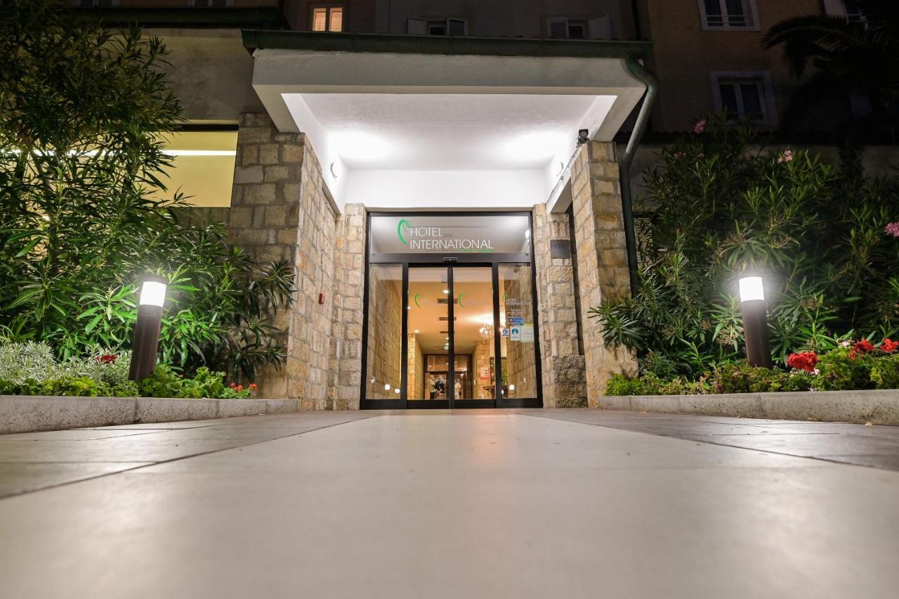 Hotel International ราบ ภายนอก รูปภาพ