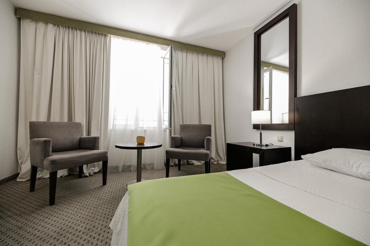 Hotel International ราบ ภายนอก รูปภาพ