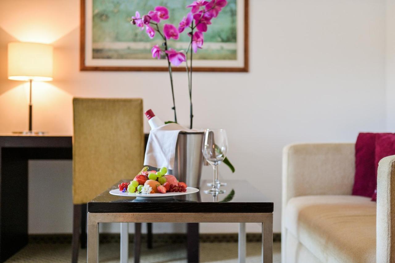 Hotel International ราบ ภายนอก รูปภาพ